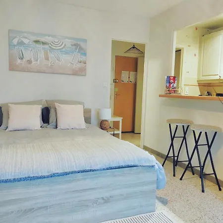 Deux Beaux Studios, Rue Pietonne, Bord De Mer, Clim Apartment Bandol